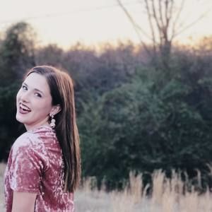 Meet your Posher, Abbie